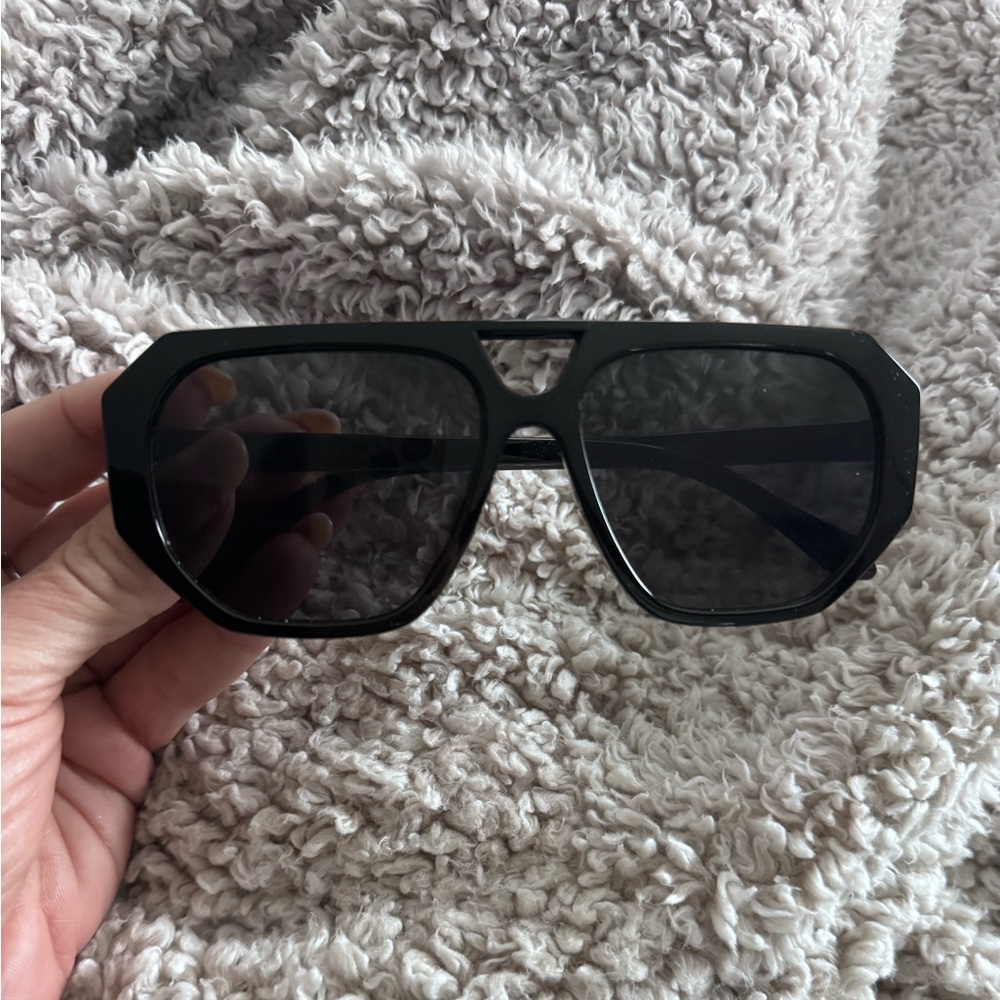 Stylish Black Sunglasses